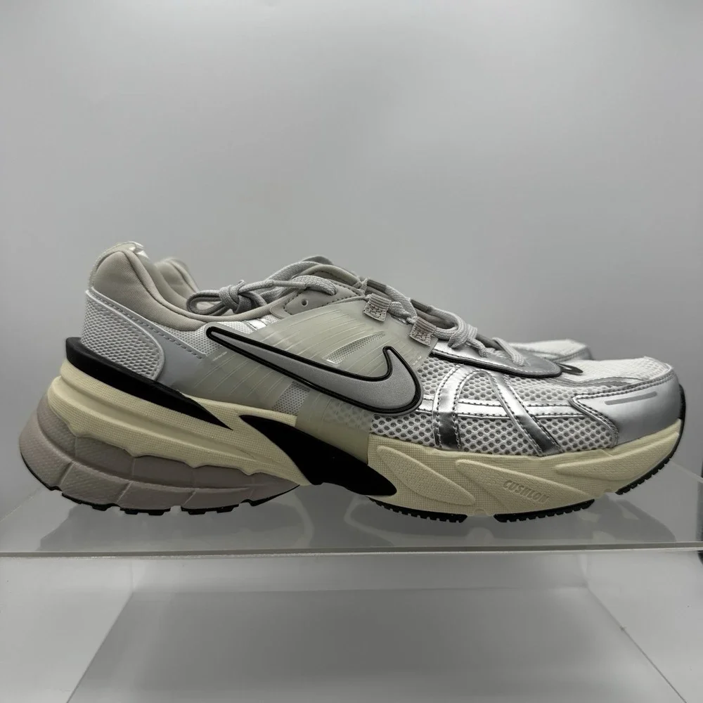 Brand New Nike V2K Run Pure Platinum Metallic Silver HJ4497-100 Men's Size 11